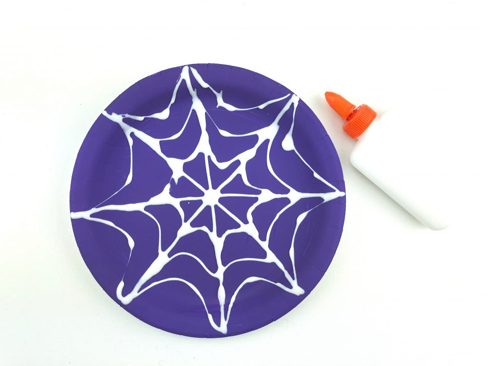 Halloween Spider Craft step 2